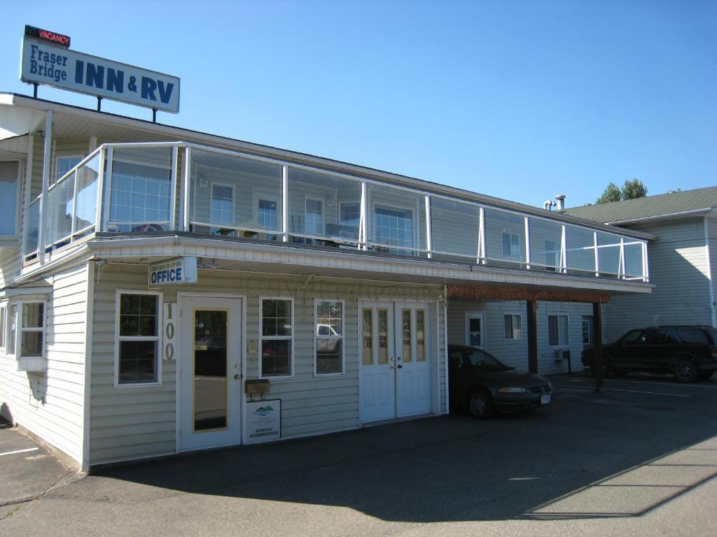 Fraser Bridge Inn And Rv Park Quesnel Dış mekan fotoğraf